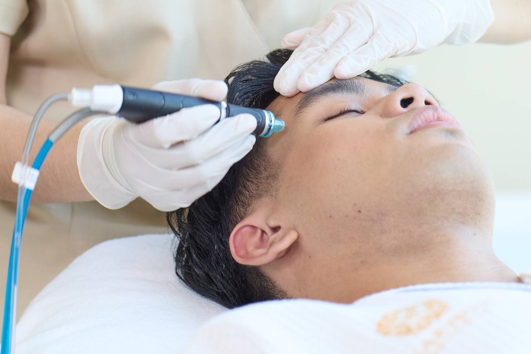 A Journey Through Time: The Forgotten History of Male Grooming