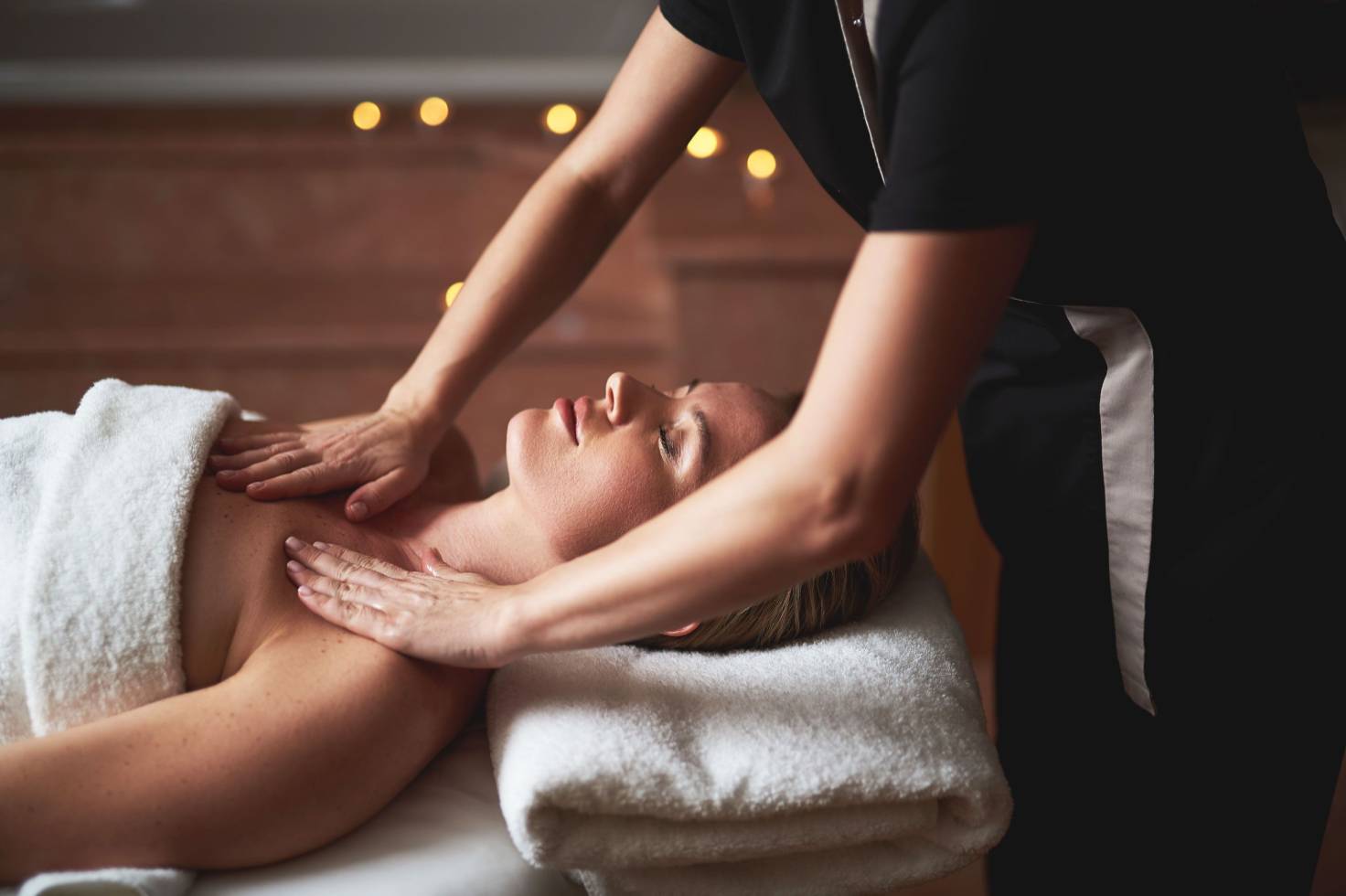 Massage with Mandarin Oil vs Coconut Oil at Nakhon Spa