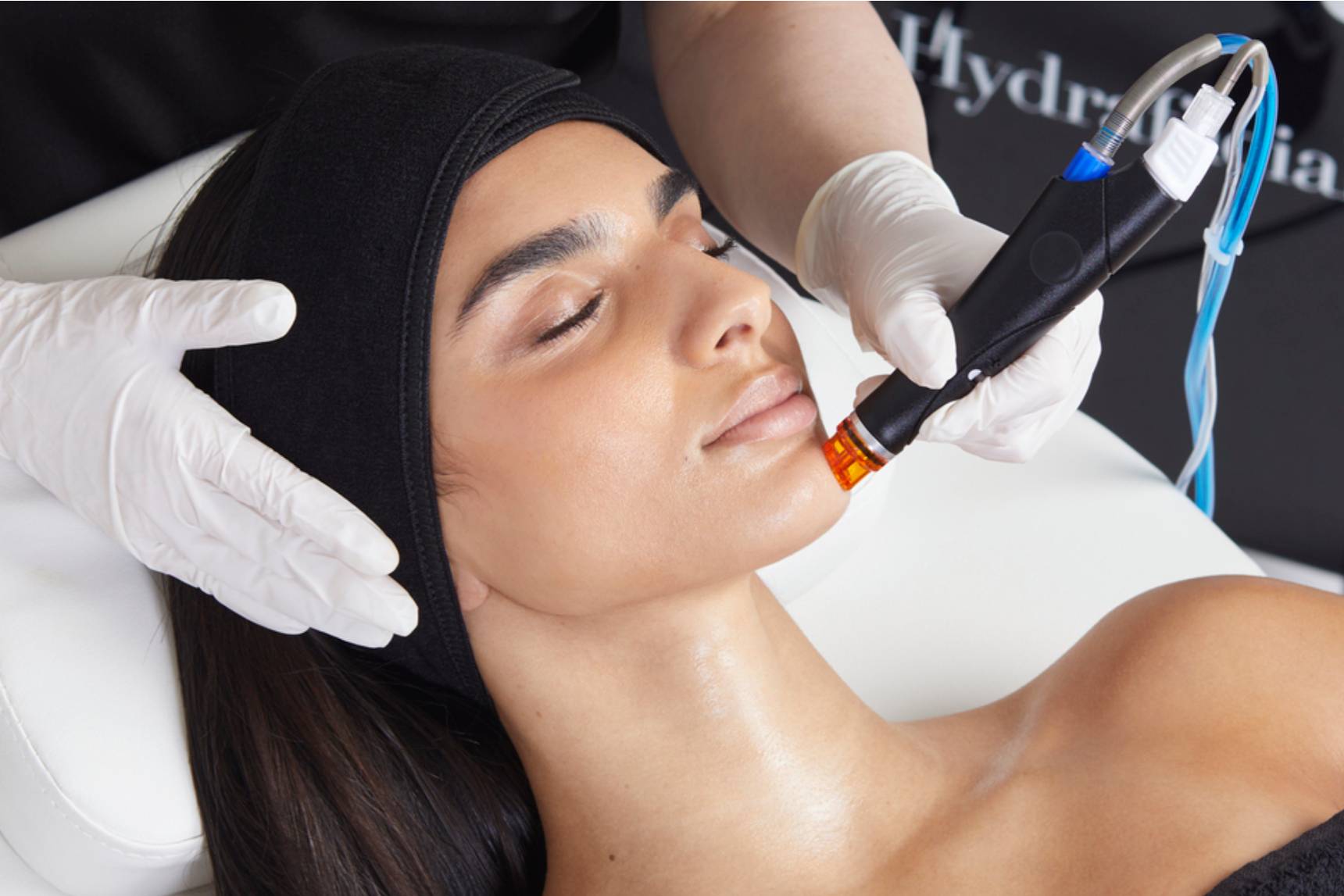 Why HydraFacial Will Be the Best Facial Treatment in 2026: Technology, Deep Cleansing, and Pollution Protection