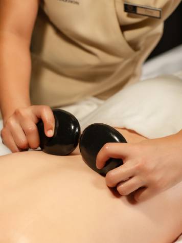 Hot Stone Massage at Nakhon Spa Bangkok